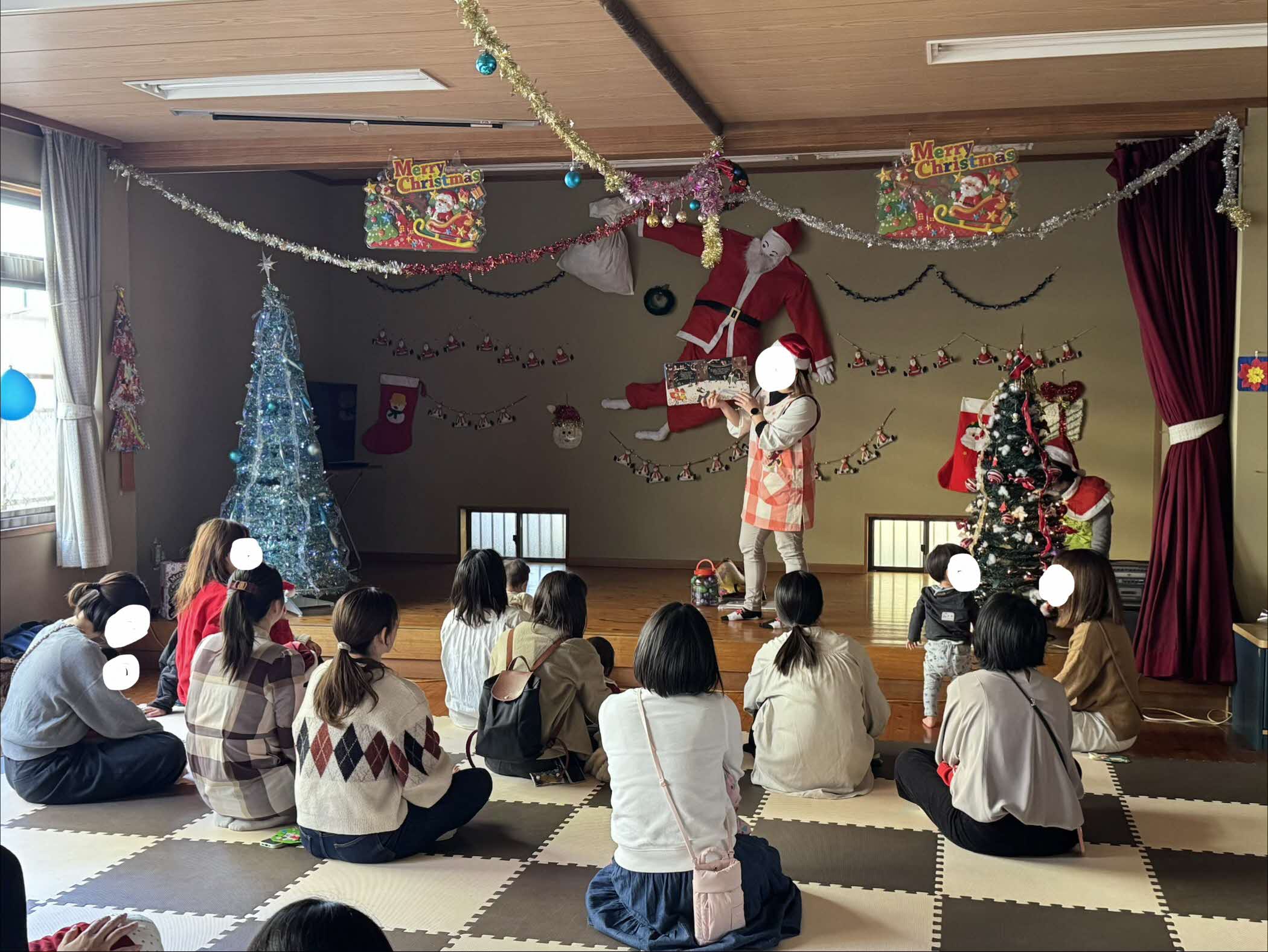 絵本の読み聞かせ