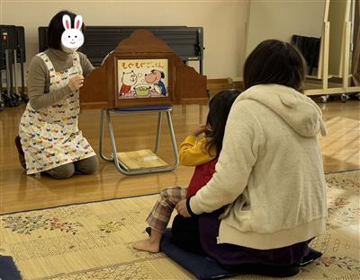主任児童委員さんによる読み聞かせ