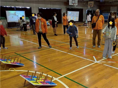 わなげを楽しむ様子