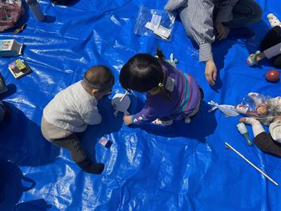 遊んでいる様子