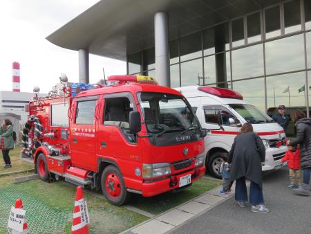 救急車と消防車