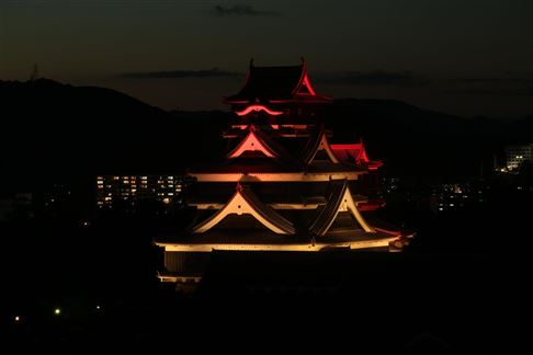 熊本城ライトアップ（赤）