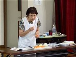 熊本友の会の先生が調理時の工夫を教えてくれました。