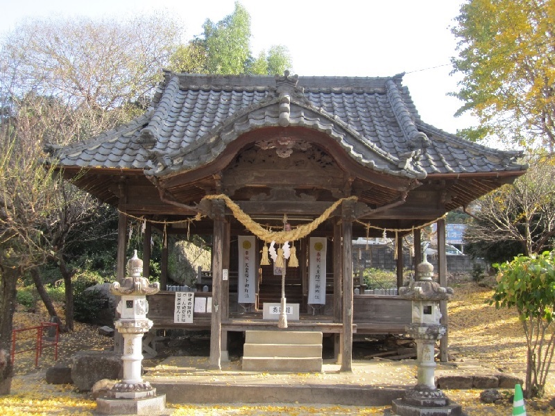 麻生田菅原神社拝殿