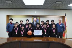 2.19全国ミニバスケットボール大会出場に伴う市長表敬