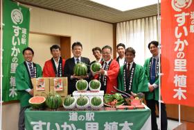 令和6年度（2024年度）熊本市長へのすいか贈呈式