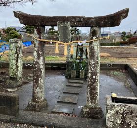 沼山津水神様