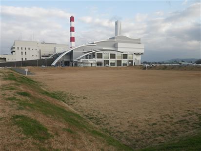 芝生広場