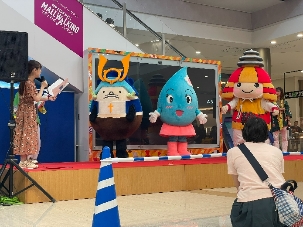 イオンモール熊本でのイベントの写真（節水ちゃん）