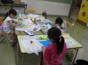 絵画・造形教室の様子