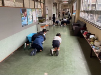 向山小学校縦割り班掃除