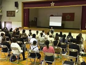 講演会形式