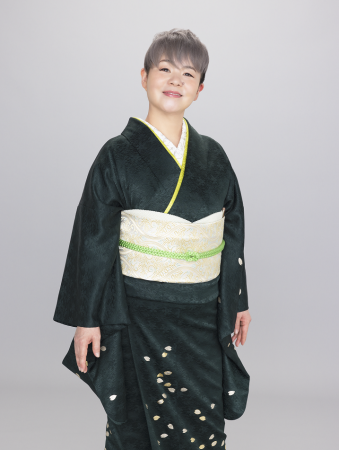 プロフィール写真（島津亜矢）