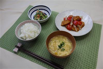鶏肉とパプリカの甘酢炒め