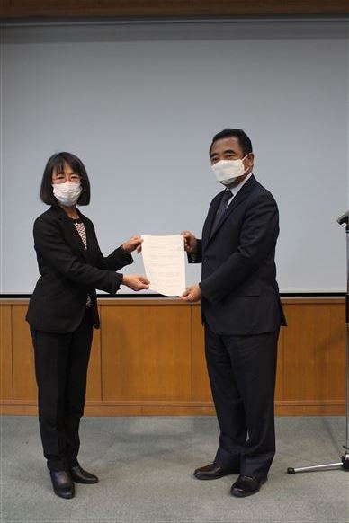 諮問書手交