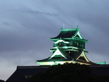 熊本城（緑色ライトアップ）