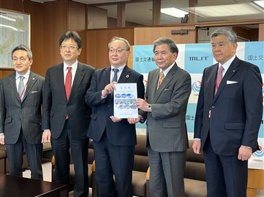 吉岡技監 吉岡技監