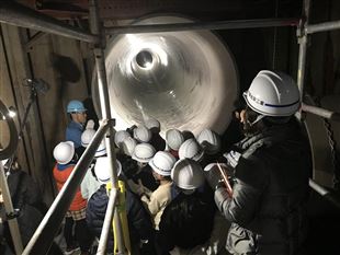 雨水管内見学(1) 雨水管内見学(1)