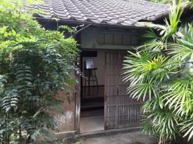 淡成居の玄関