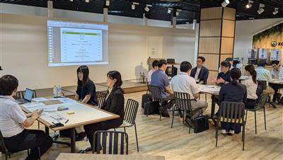 グループに分かれてのアイディアソン