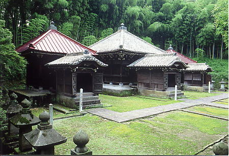熊本藩主細川家墓所