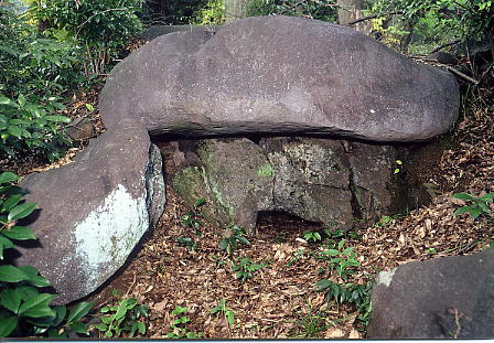 天福寺裏山古墳群附学承院跡宝篋印塔