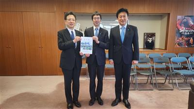 R7．1高見政務官