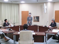 委員長