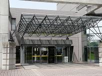 植木公民館南側玄関の写真