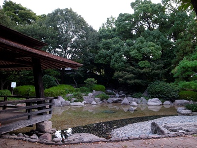 散歩道武蔵塚庭園