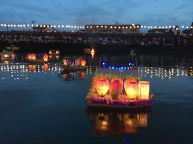 川尻精霊流し花火大会の様子