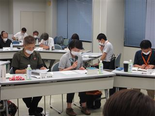 人生会議チームからの報告の様子 人生会議チームからの報告の様子
