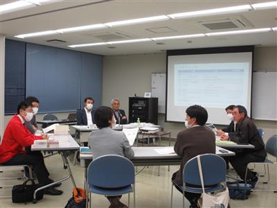 人生会議チームの話し合いの様子