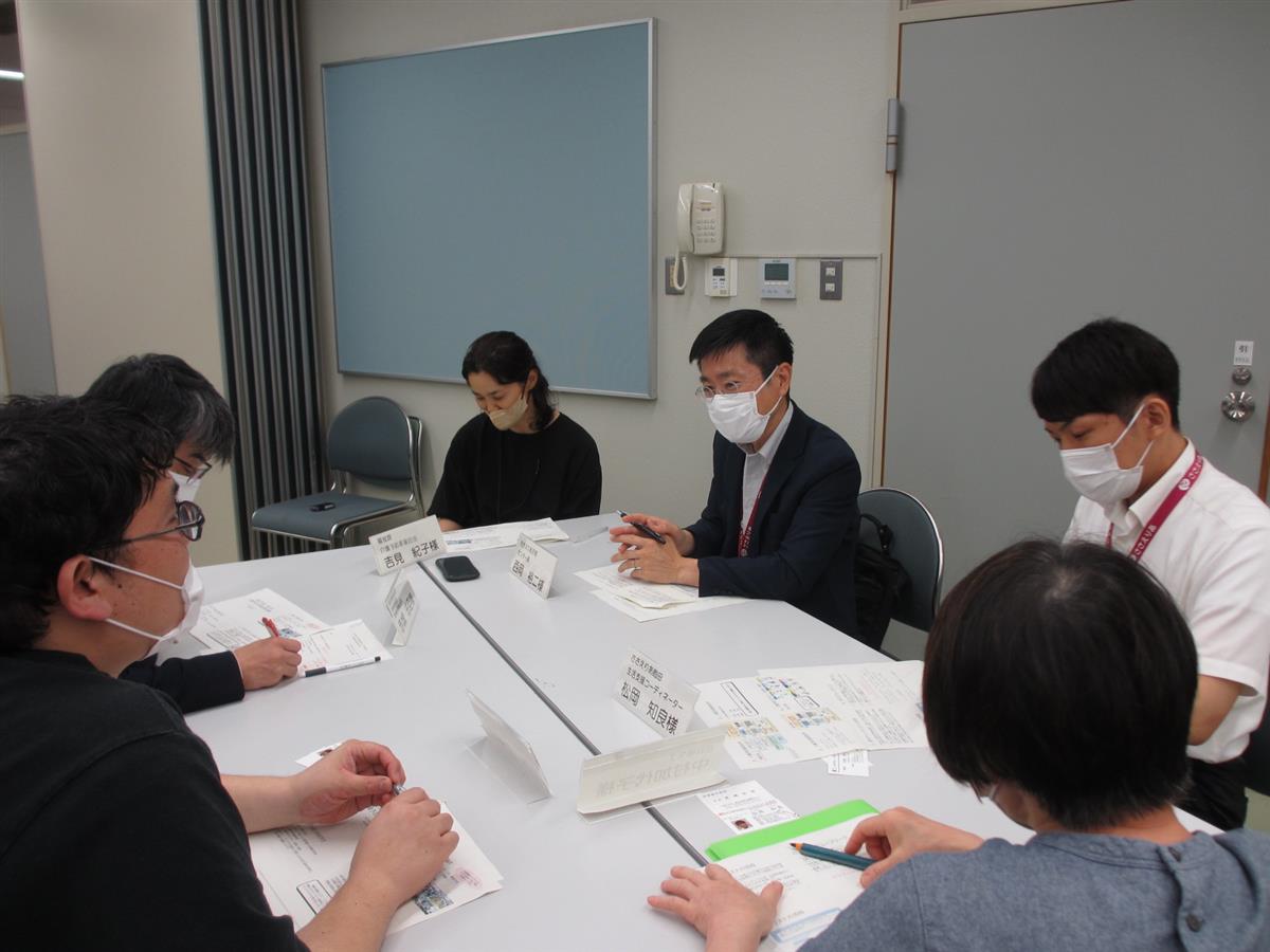 会議中のグループワークの様子