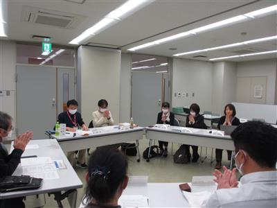 在宅医療介護チームの話し合いの様子