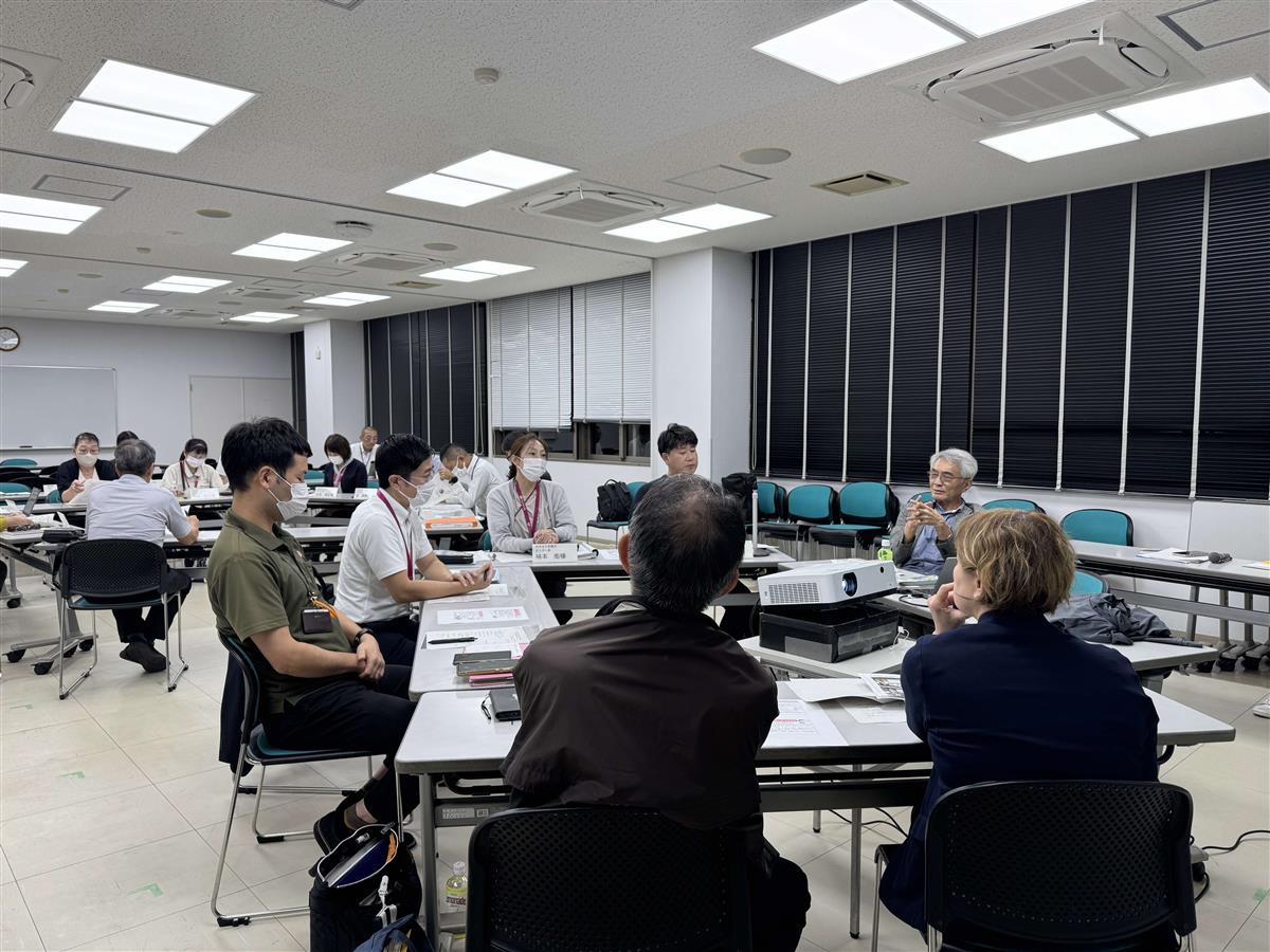 実務者会議全体写真