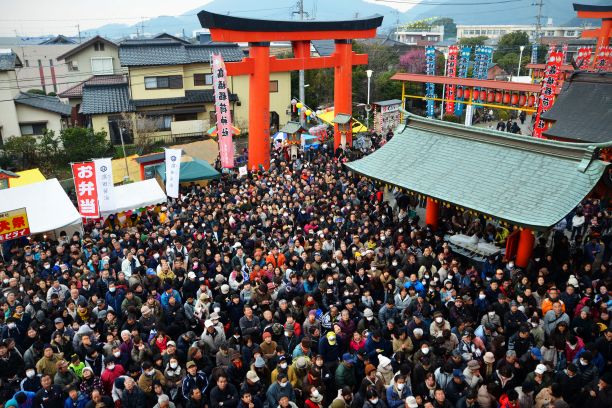 45　初午大祭の賑わい