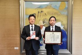2.27ホテル日航熊本様からの熊本城災害復旧支援金への寄附金贈呈
