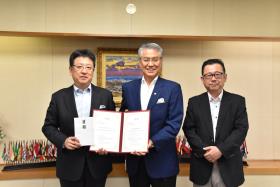 熊本城桜の馬場リテール株式会社様からの災害義援金贈呈