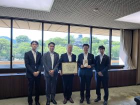 三井住友信託銀行株式会社 熊本支店兼熊本中央支店様からの熊本城復元整備基金への寄附金贈呈