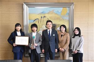 令和6年12月27日(金曜日)第12回プラチナ大賞優秀賞(インクルーシブ賞)受賞に伴う表敬訪問
