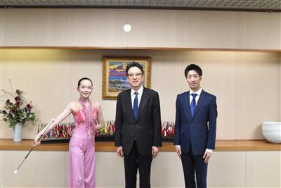 令和7年4月16日（水曜日）第6回全日本バトントワーリングジュニア選手権大会優勝に伴う市長表敬訪問