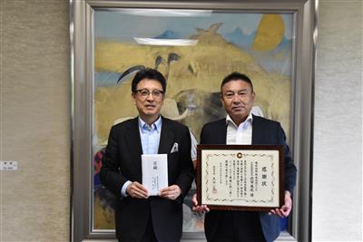 令和7年6月16日（月曜日）株式会社熊本県民テレビ様からの熊本城災害復旧支援金への寄附金贈呈