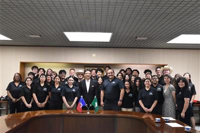 令和7年6月17日（火曜日）アメリカ・サンアントニオ市からの高校生訪問団SOS（Students of Service）　表敬訪問