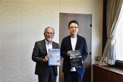 令和7年7月23日（水曜日）平和継承リーフレット・書籍等贈呈式