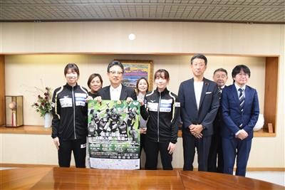 令和7年10月6日（月曜日）フォレストリーヴズ熊本シーズン開幕に伴う表敬訪問
