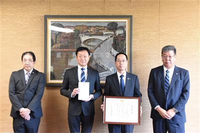 令和7年10月23日（木曜日）令和7年8月豪雨災害に係る九州テクニカルメンテナンス株式会社様からの義援金に対する感謝状贈呈式