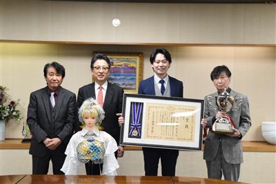 令和8年1月14日（水曜日）「第77回全国理容競技大会」経済産業大臣賞受賞に伴う池田光貴様の表敬訪問