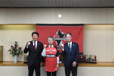 2.2ロアッソ熊本　新監督就任及び百年構想リーグ開幕伴う副市長表敬訪問