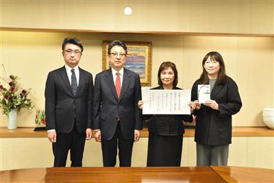 令和8年2月27日（金曜日）優良民間社会福祉事業団体・施設に対する御下賜金伝達式